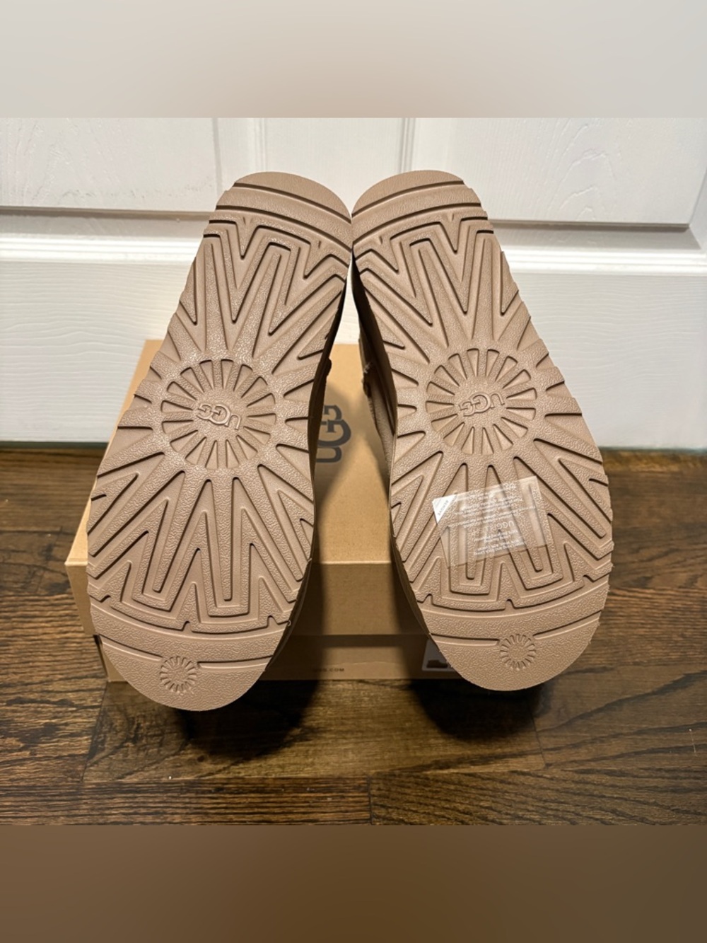 UGG Platform Slip-On Boots in Tan Suede - Picture 6 of 8